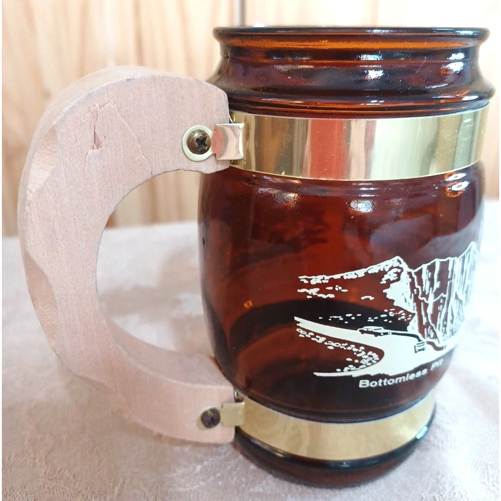 VTG Pikes Peak Colorado Brown Barrel Mug Wood Handle 13 oz Siesta Ware